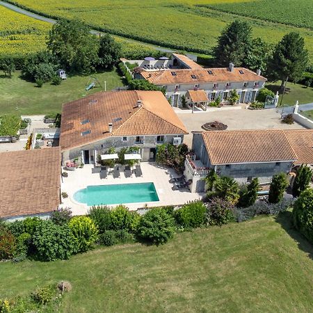 Domaine Chez Les Rois Bed & Breakfast Berneuil  Eksteriør bilde