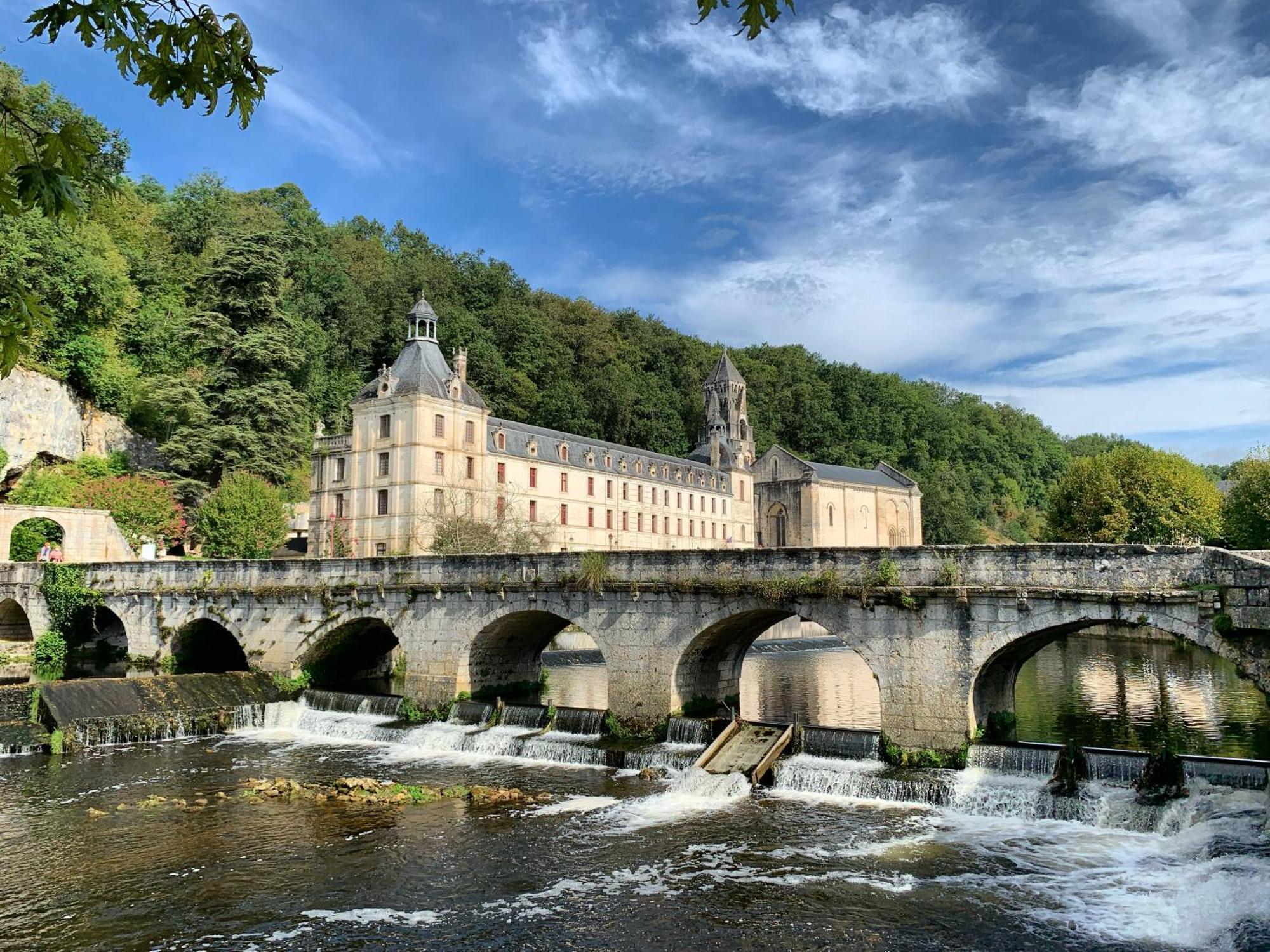 Domaine Chez Les Rois Bed & Breakfast Berneuil  Eksteriør bilde